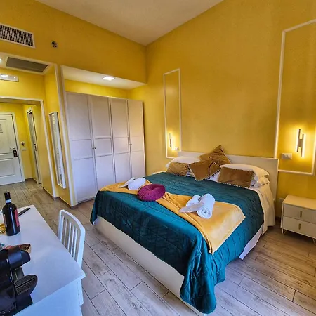 Residenze Serventi Longhi Guest house 4*