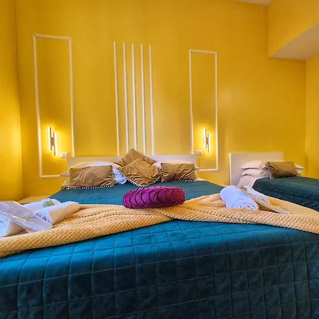 Residenze Serventi Longhi 4*