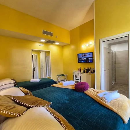 Pensjonat Residenze Serventi Longhi 4*