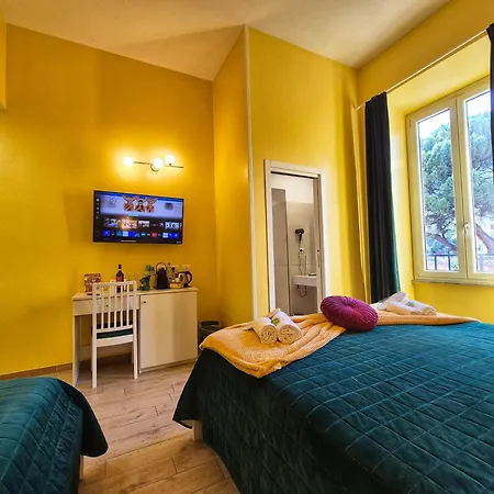 Pensjonat Residenze Serventi Longhi 4*