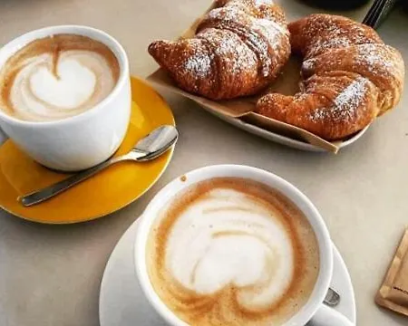 Residenze Serventi Longhi 4*