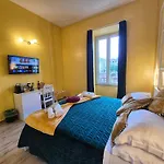 Residenze Serventi Longhi
