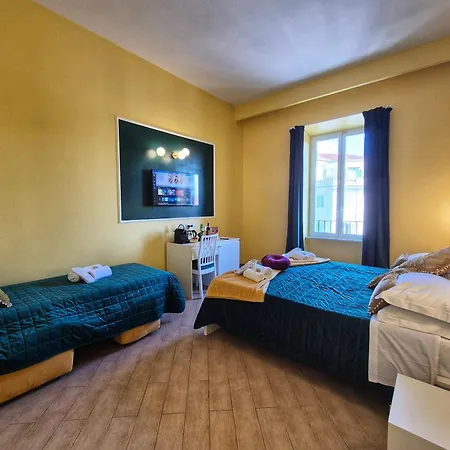 Residenze Serventi Longhi 4* 로마