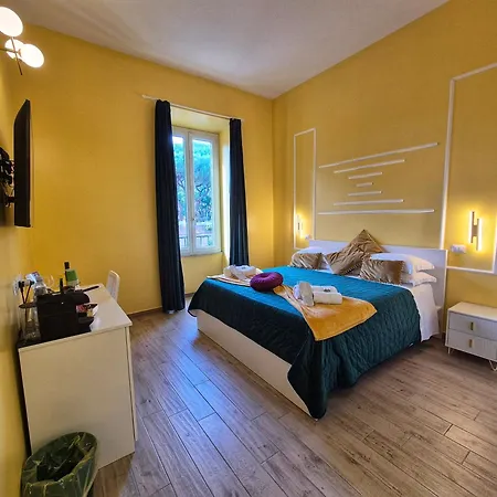 Residenze Serventi Longhi 4* 로마
