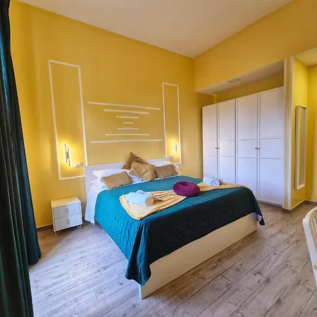 Residenze Serventi Longhi *